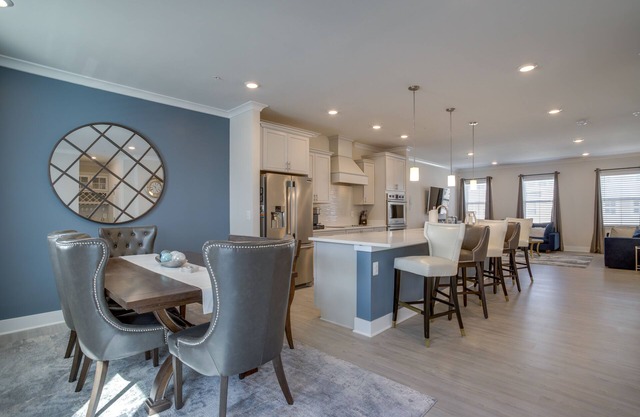 3 Mi to Ocean City Boardwalk: Townhome w/ 2 Decks