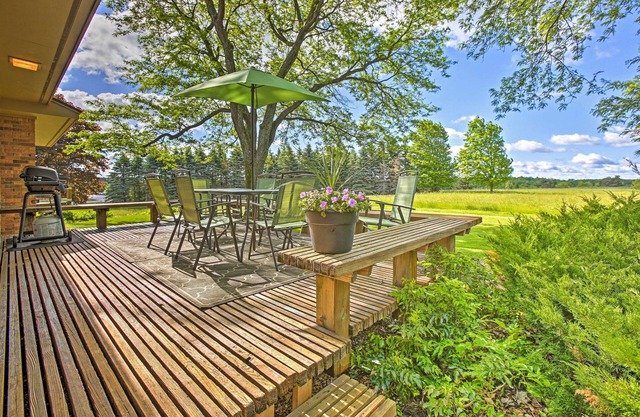 3 Mi to Silver Lake: Traverse City Home w/ Deck