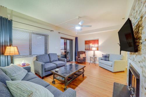 3 Mi to Ski Sugar Top Resort Condo with Indoor Pool