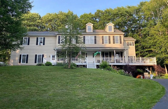 3 min. to DreamsPark & 21 min. to CASV, 33 ft. Long Heated Pool, Fun, & Private