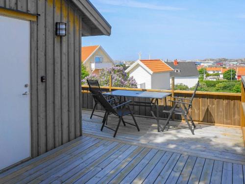 3 person holiday home in Rönnäng