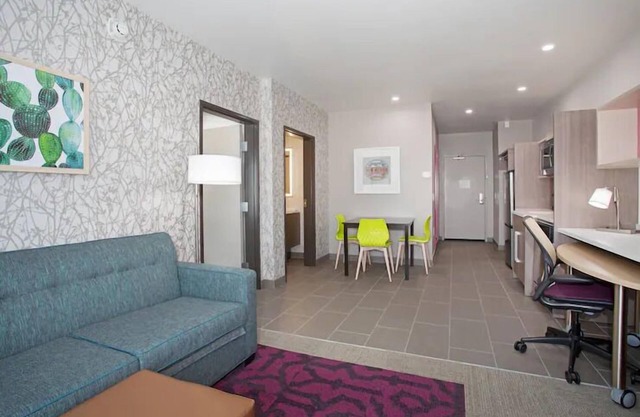 3 Pet-friendly Units Close to Spring River Zoo! Pets Allowed, Indoor Pool!