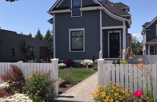 3 Master Suites Downtown Carlton - Bocce Court & Firepit