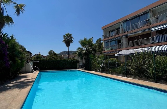 3-room apartment with pool 5 minutes walk from the beach and all amenities!!!!