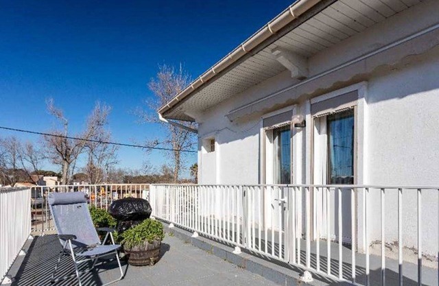 Apartamento de 3 habitaciones con aire acondicionado cerca del mercado en Marseillan-Plage