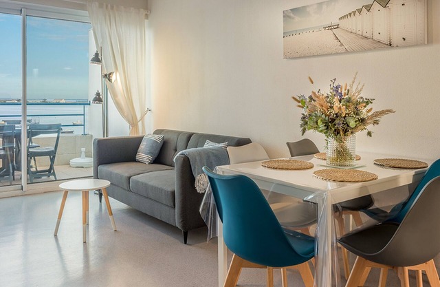 Apartamento T3 con balcón cerca de comodidades, parking incluido
