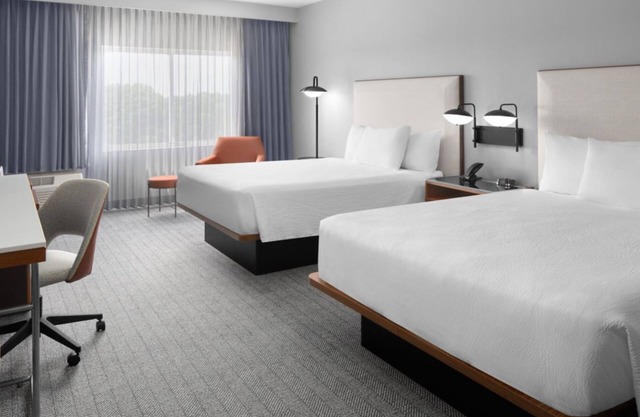 3-Room Getaway! Relax with Smart TVs, Pool & Family-Friendly Attractions
