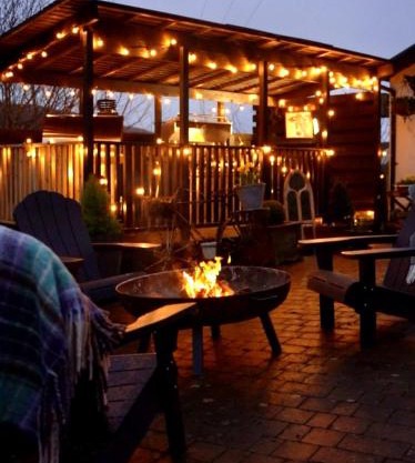 3-Rustic Escape, Firepit, BBQ & Pizza Oven