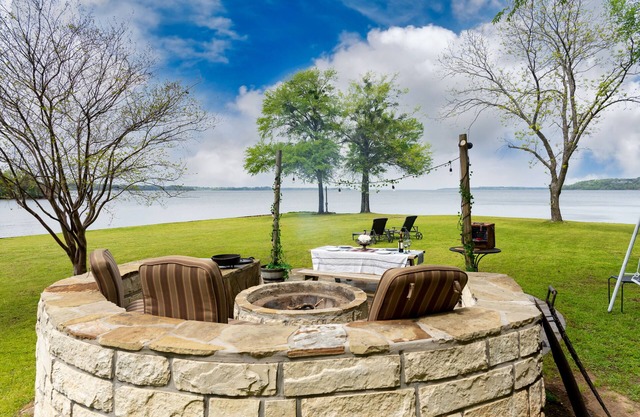 3 separate cottages side by side waterfront with panoramic views