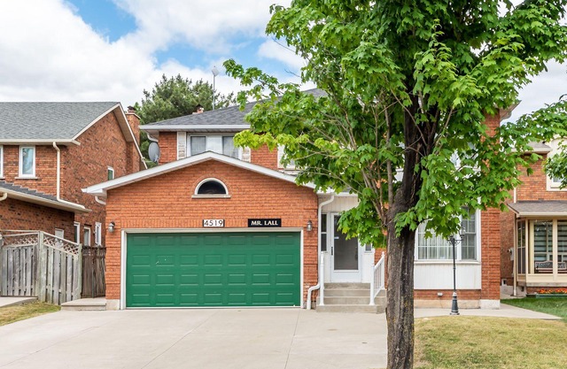 3 Star Basement Apartments in Mississauga
