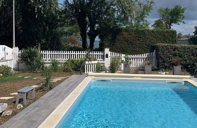 3-star seaside house with 10m pool