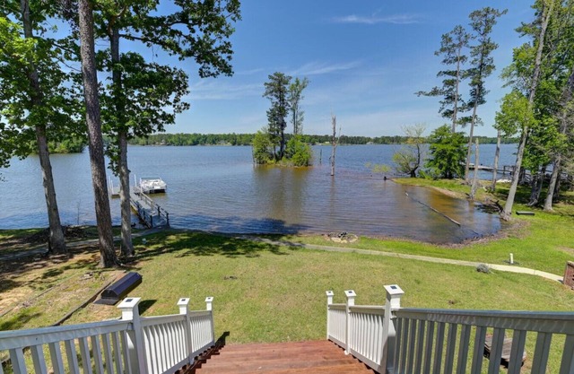 3-Story at Saluda Shores | Sleeps 11