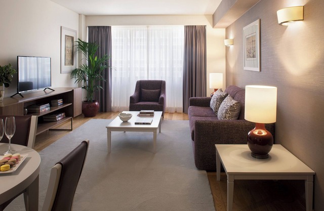 3 Units at Altis Suites For Big Groups, w/ Kitchenettes, Pet-friendly!
