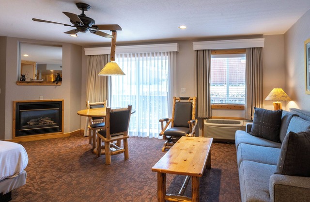 3 Units Studios | Kitchen | Free Parking | Olympic Valley