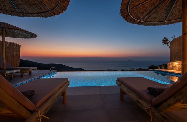3 villa complex, sea view, privacy, pool, brand new