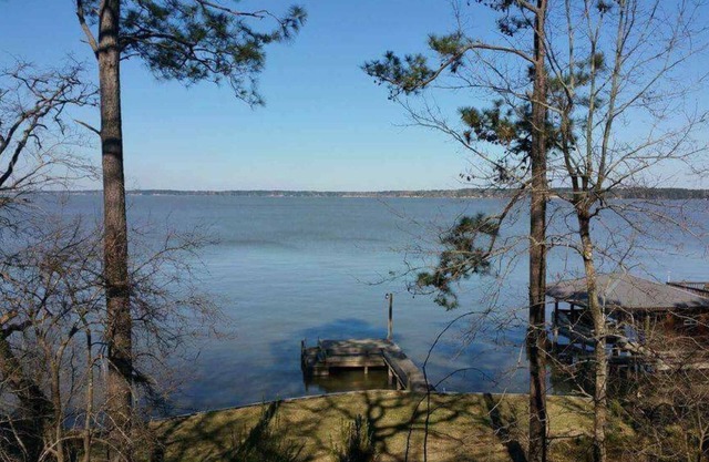 Lake House Escape en el lago Livingston / Lake Front Home / Water Front