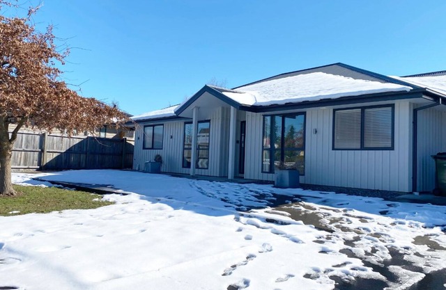 30 Rutherford Crescent