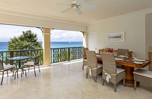 301 Sandy Cove Luxury apartment