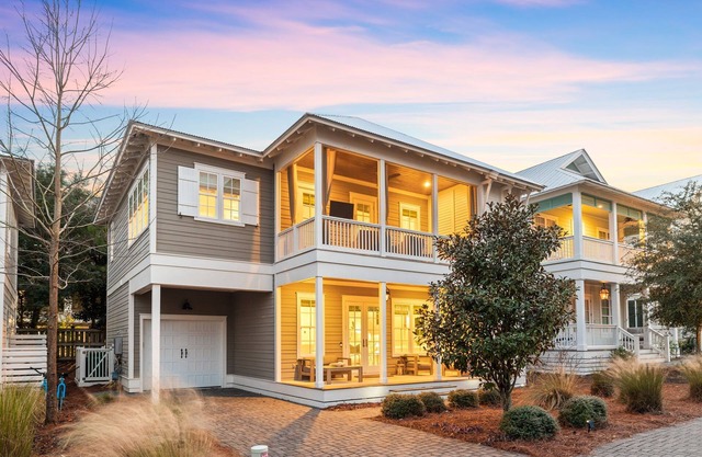 30A NEW RENTAL! Golf Cart! SPRING DISCOUNTS! Beach + Bikes + Pool