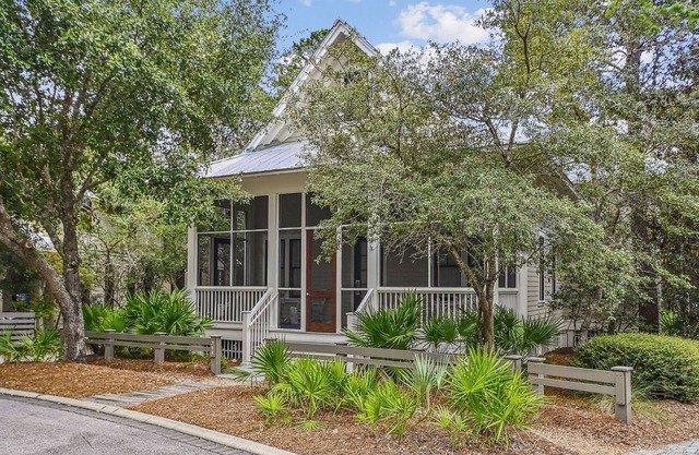 30A WaterColor Rental Steps to Pools, Beach Club, Shops, Restaurants + Bikes!