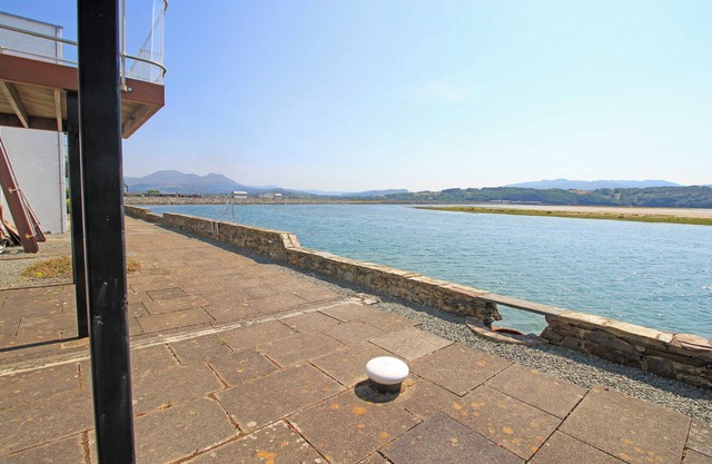31C South Snowdon Wharf
