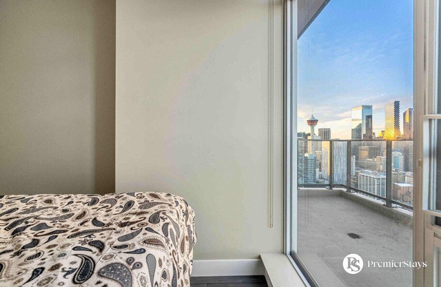 31st Floor High Rise » Sleep 4 » Parking » Netflix