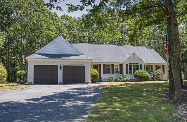 32 Madison -Charming 2BR/2BA Cape Getaway w/ Deck, Fire Pit & Great Location