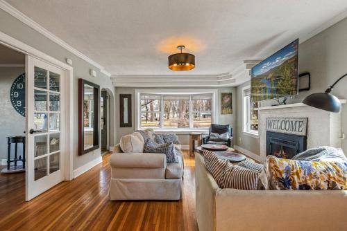 325 Park Drive
