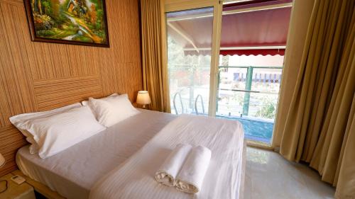 360 Bliss Dia Hotels