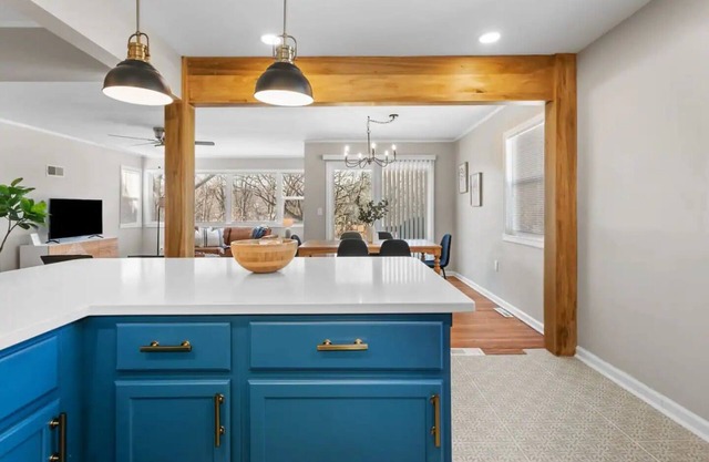 3610 South Crysler Avenue, Cozy 4BR Home-Close to Stadiums