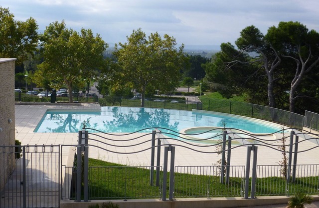 Apartamento de 38 m² con terraza en el corazón de un campo de golf con bar y restaurante.