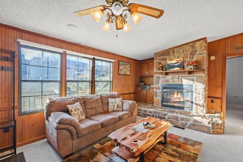 390 Flat Springs Rd by Carolina Stays