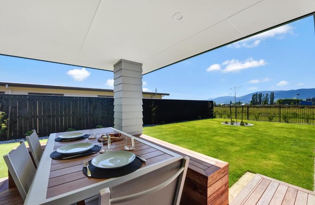39Carmine Five Star 4-bedroom Holiday Home