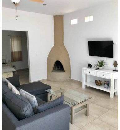 3AP Beachy 1 bedroom 1 Bath Pool Lrg Patio