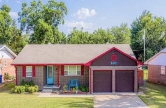 3B/2B Quite neighborhood, Big back yard