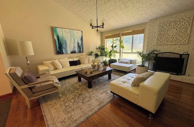 3BD 2Bath Modern City Escape