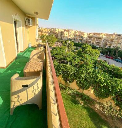 3BD Apartment in a family house with garden view