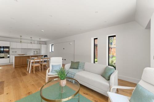 3bd Stylish Modern l FREE Parking