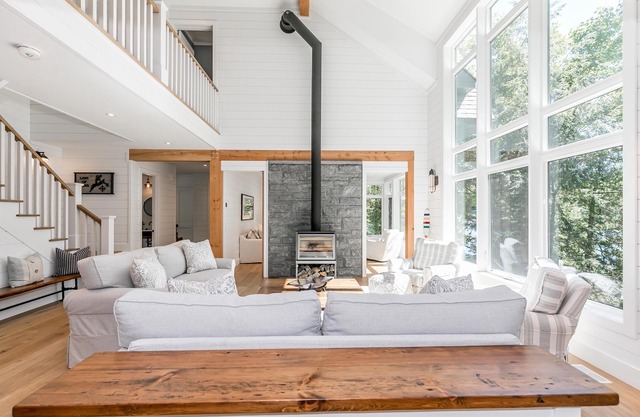 3bdrm 3 bath lakehouse in Dwight. Faces south! All day sun! Unlimited Wifi!