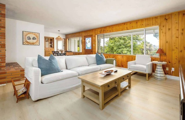 3Bed Single Level Home