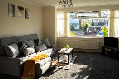 3Bed w Parking Contractor Family