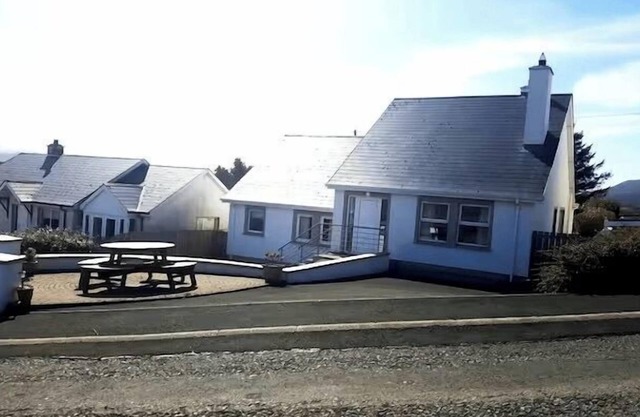 3BedHouse-Ballyliffin-NearBeach-GolfCourses nearby