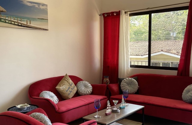 3bedroom/3bath minutes from 7 beaches!