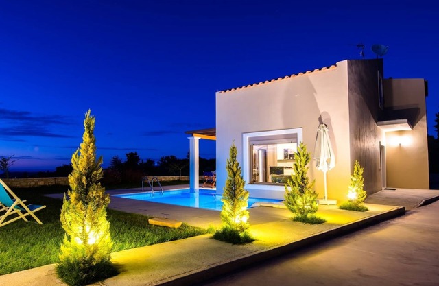 Nueva villa de 3 dormitorios, piscina privada y barbacoa con impresionantes vistas.
