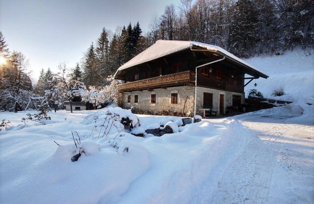 APARTMENT IN INDIVIDUAL CHALET - WIFI ACCES - 10 PEOPLE - CHEBOURINS