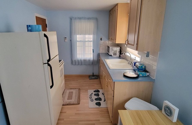 3brm 1 bath house called Blue Bungalow