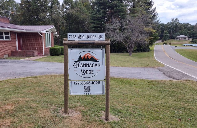 3BR/1BA Guest Suite - Private Entrance, Deck, Bedrooms, and Exclusive Bathroom