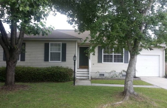 3BR/2BA+Bonus Room+Garage, 1,200 sqft Cul-de-Sac- between beach and downtown