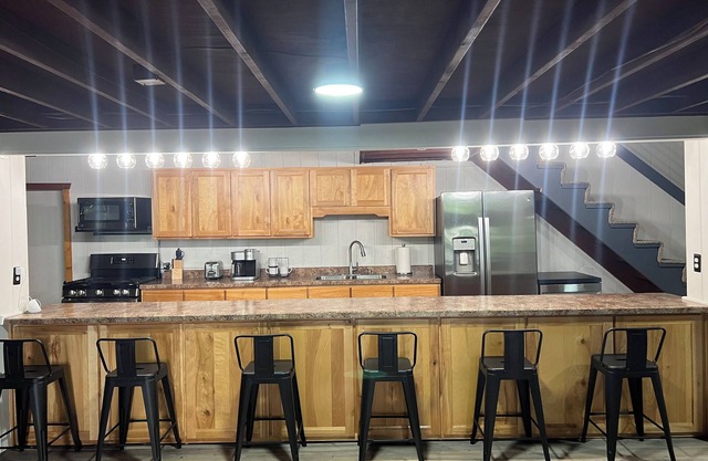 3br 2ba lake front escape + hot tub, near ATV and snowmobile trails