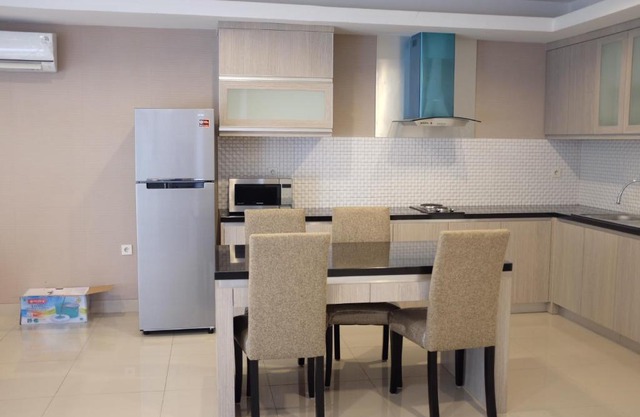 3BR 2FL Townhouse with Pool